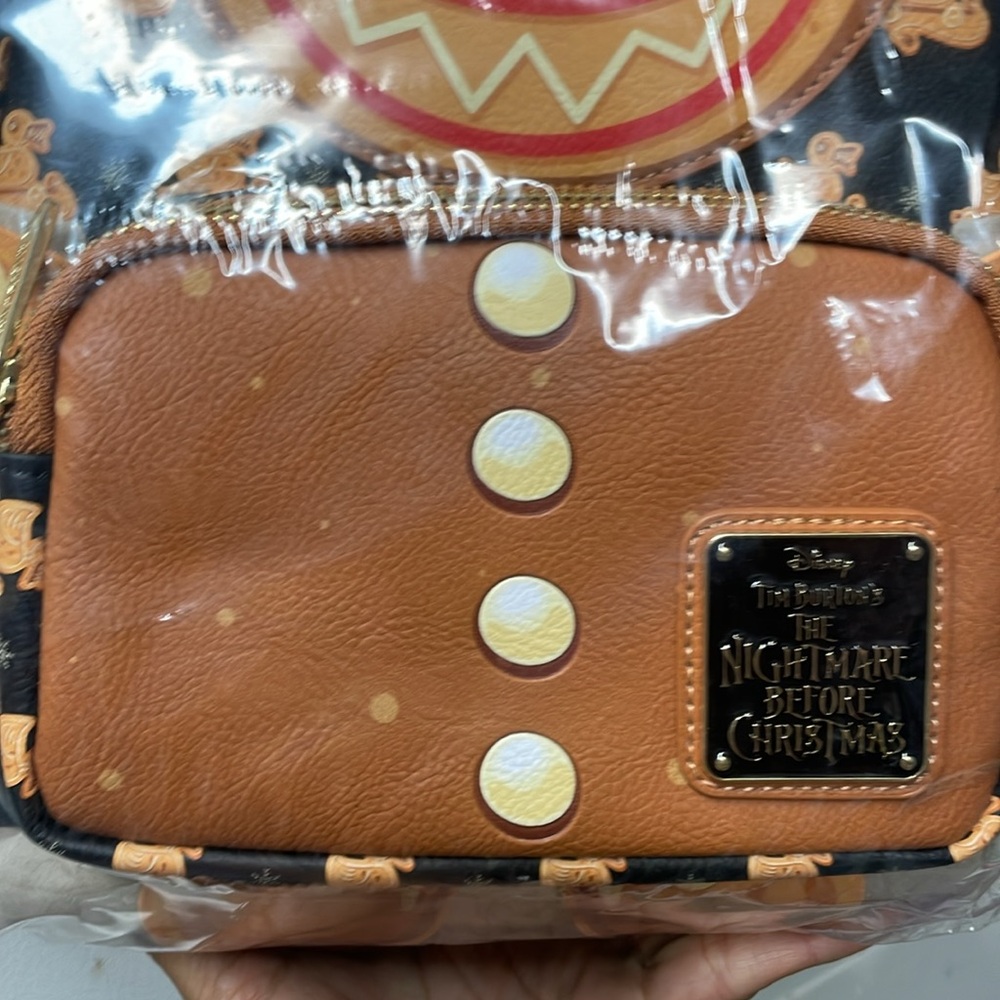 Nightmare before Christmas loungefly backpack - Picture 2 of 4